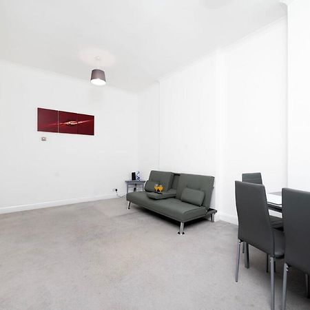 Spacious Minimalist 1Br Flat In London Exterior photo